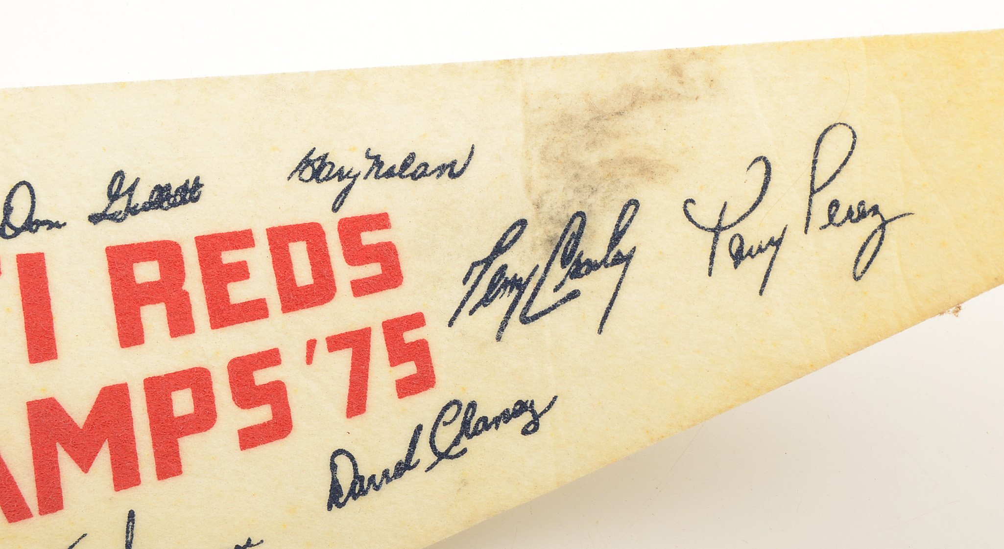 1975 Reds Medallion and Pennant