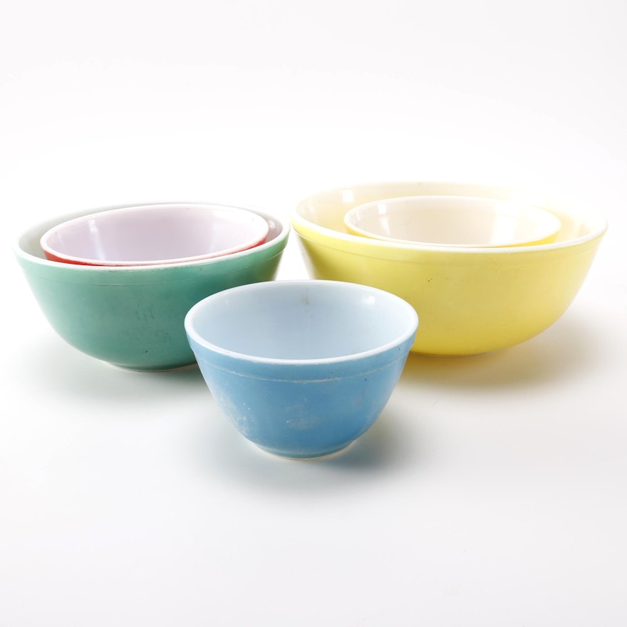 Pyrex Kitchen Bowls