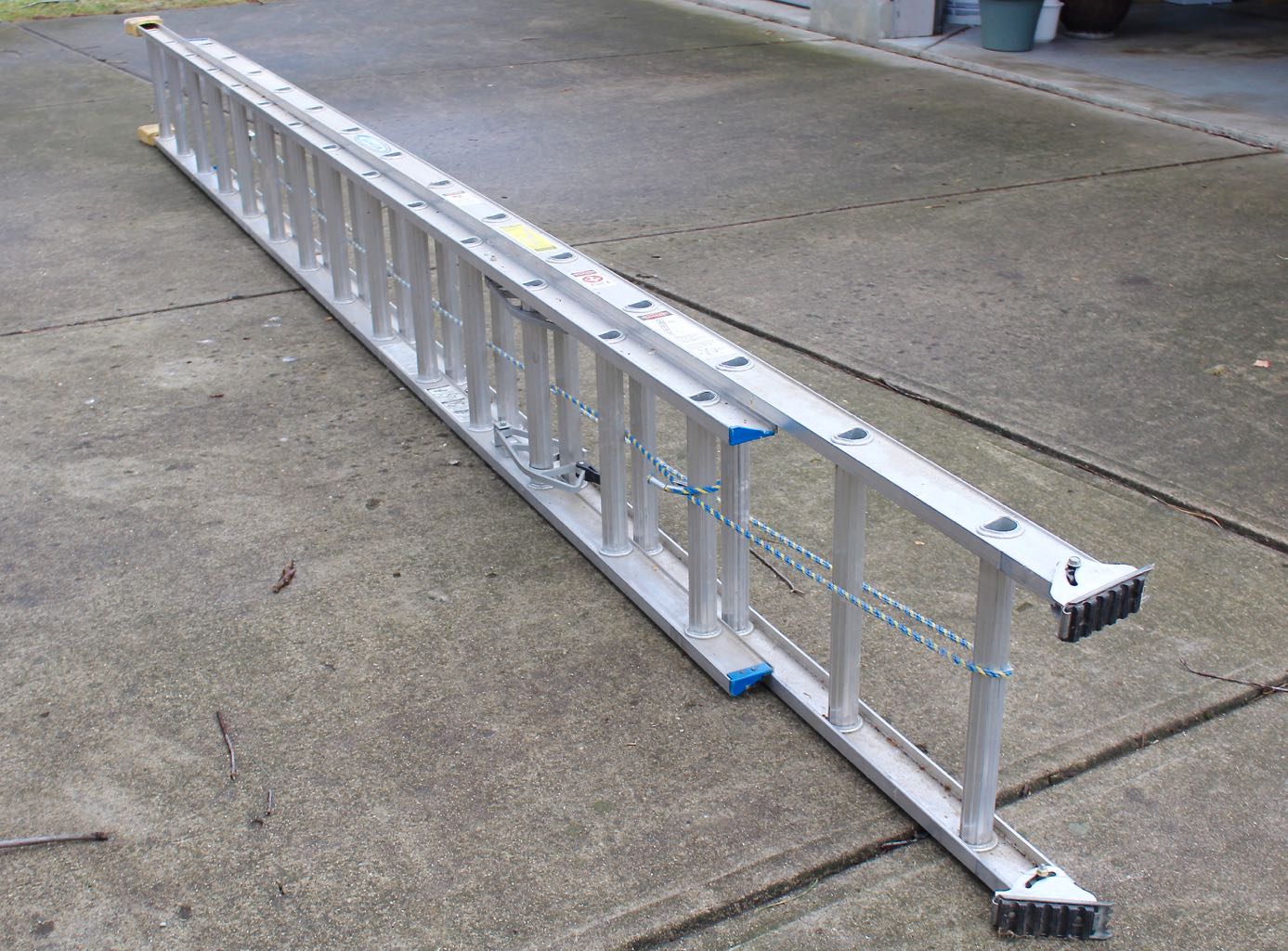 Werner 28 Foot Extension Ladder