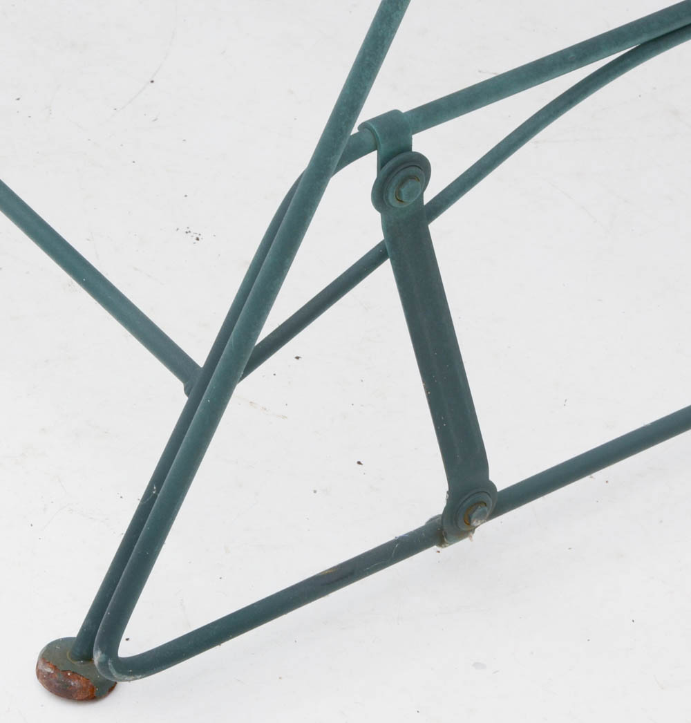 Iron Mesh Patio Settee and Nested Tables