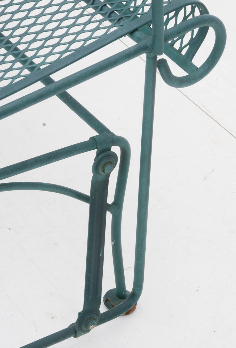 Iron Mesh Patio Settee and Nested Tables