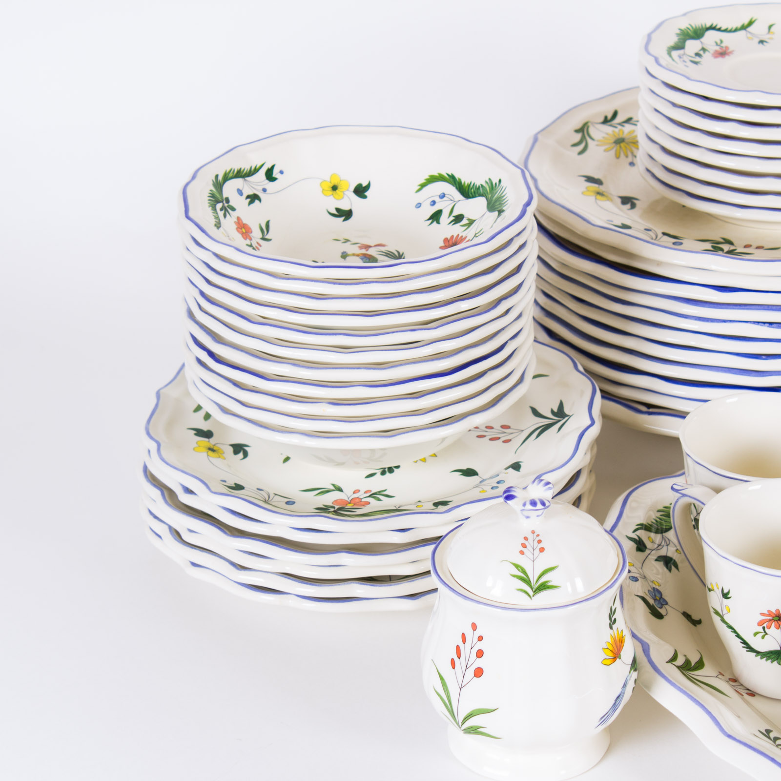 Gien France "Oiseaux de Paradis" Earthenware Collection