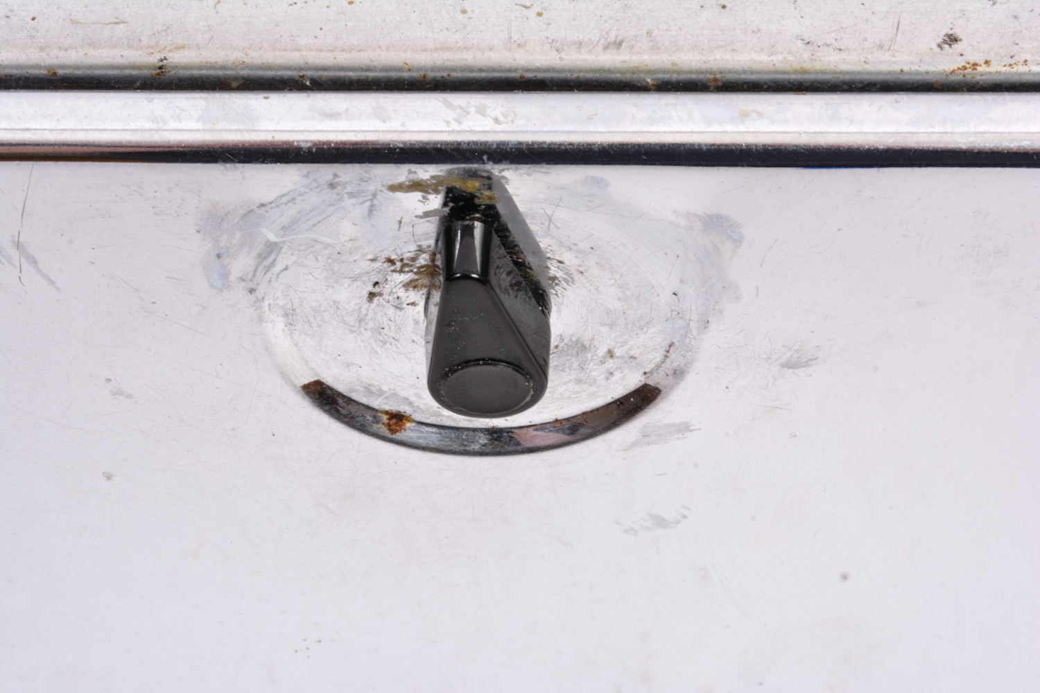 Vintage Pantry Queen Bread Box