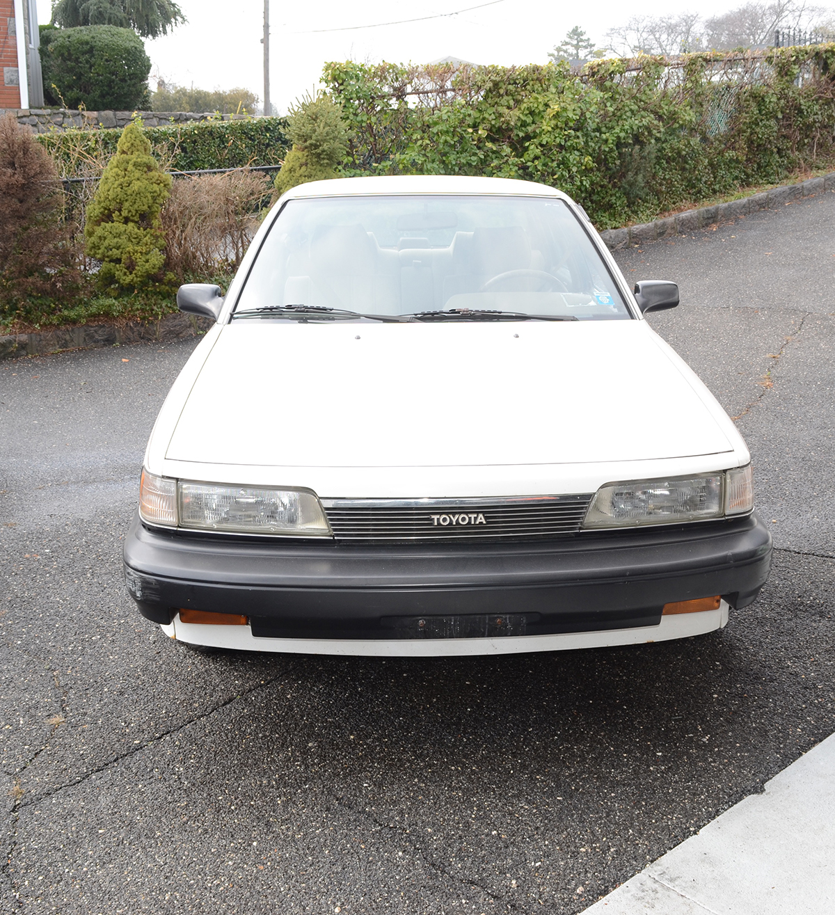 1990 Toyota Camry DX Sedan