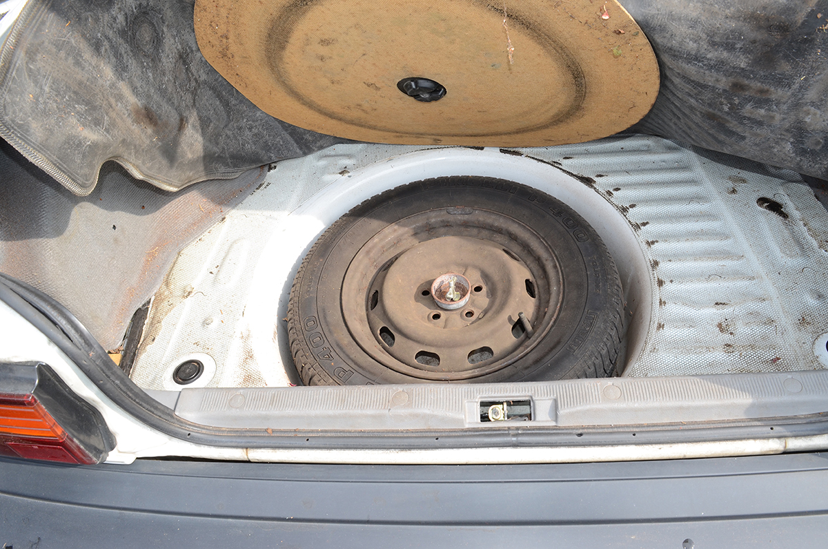 1990 Toyota Camry DX Sedan