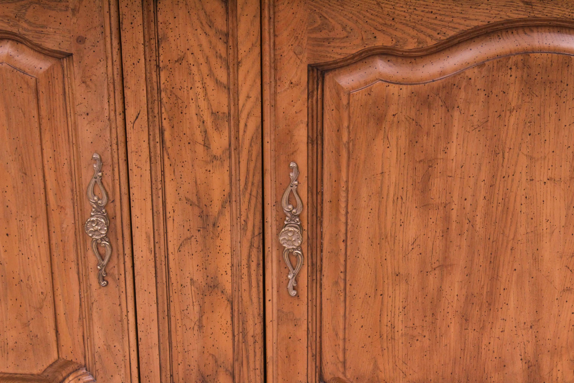 Davis Cabinet Company China Cabinet