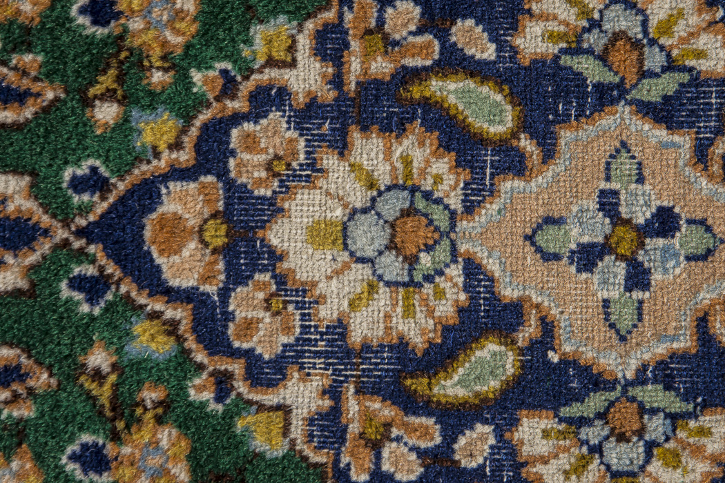 Hand-Kotted Kerman Lambs Wool Area Rug