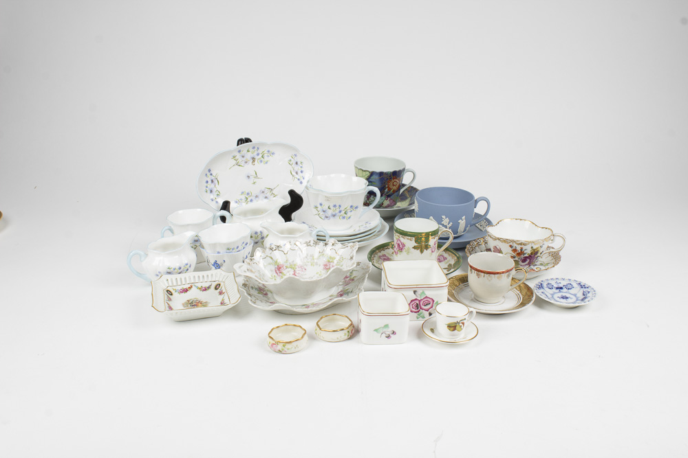 Assorted Ceramic Tea Set Pieces