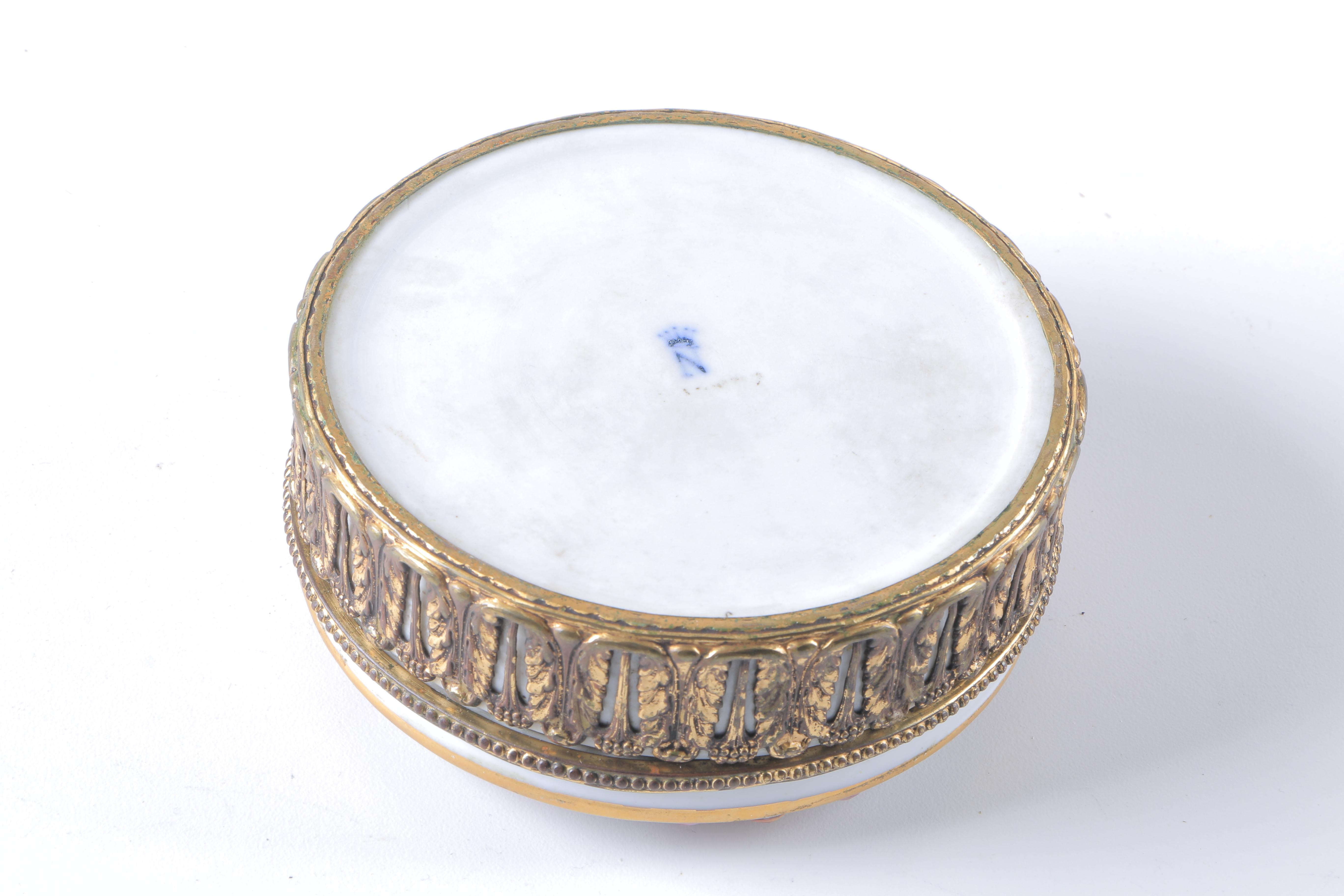 Early 20th Century Capodimonte Lidded Jar