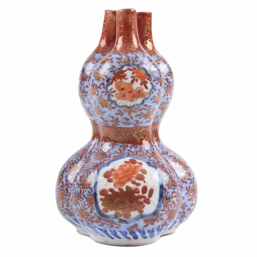 Hand Decorated Chinese Double Gourd Vase with Three Narrow Spouts