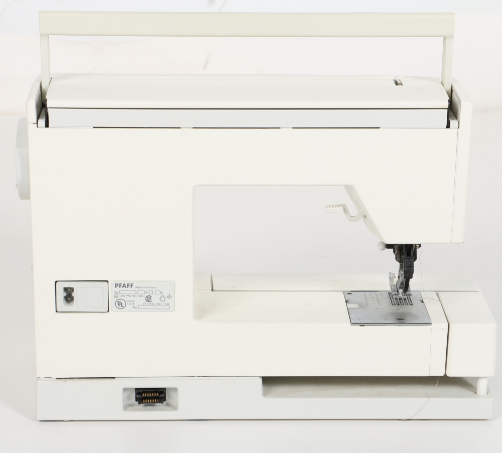 Pfaff Special Edition "Creative 7570" Sewing Machine