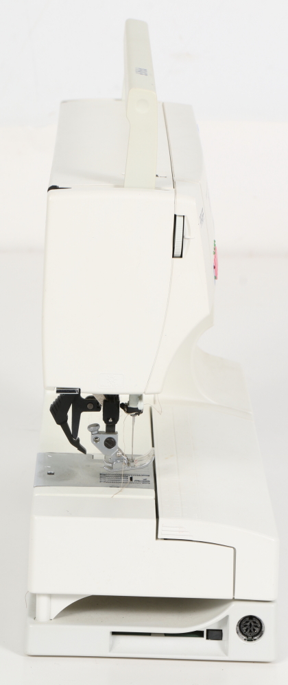 Pfaff Special Edition "Creative 7570" Sewing Machine