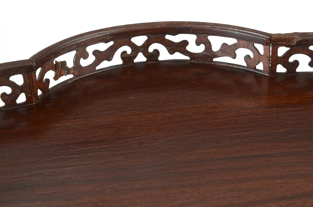 Antique Pie-Crust Gallery Table