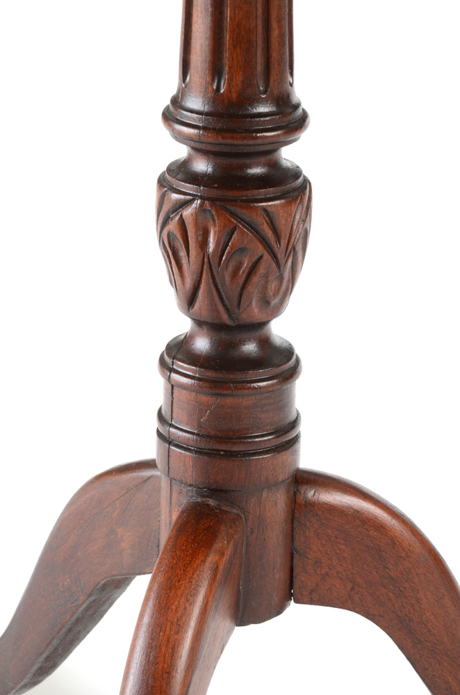 Antique Pie-Crust Gallery Table