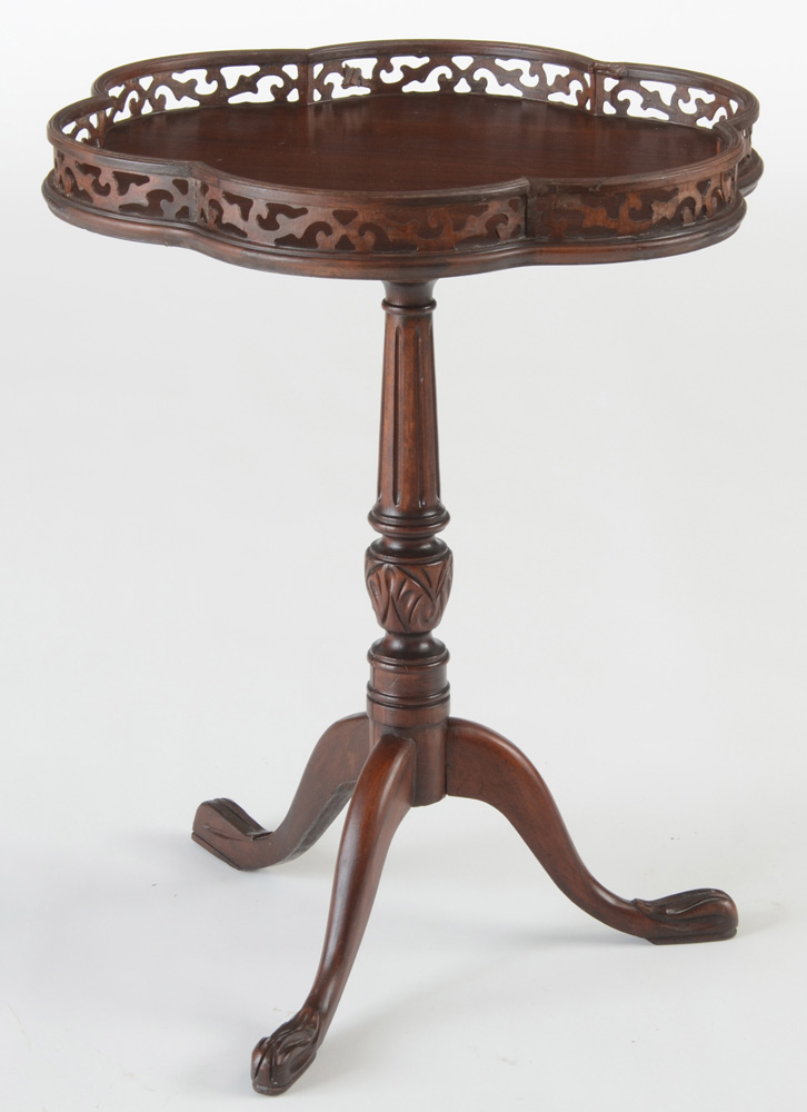 Antique Pie-Crust Gallery Table