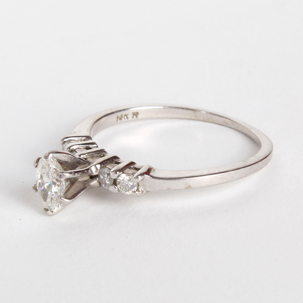 14K White Gold Oval Diamond Engagement Ring