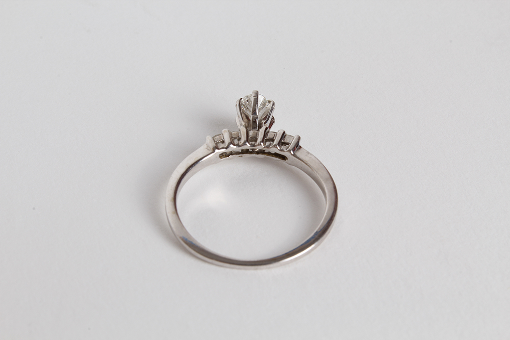 14K White Gold Oval Diamond Engagement Ring