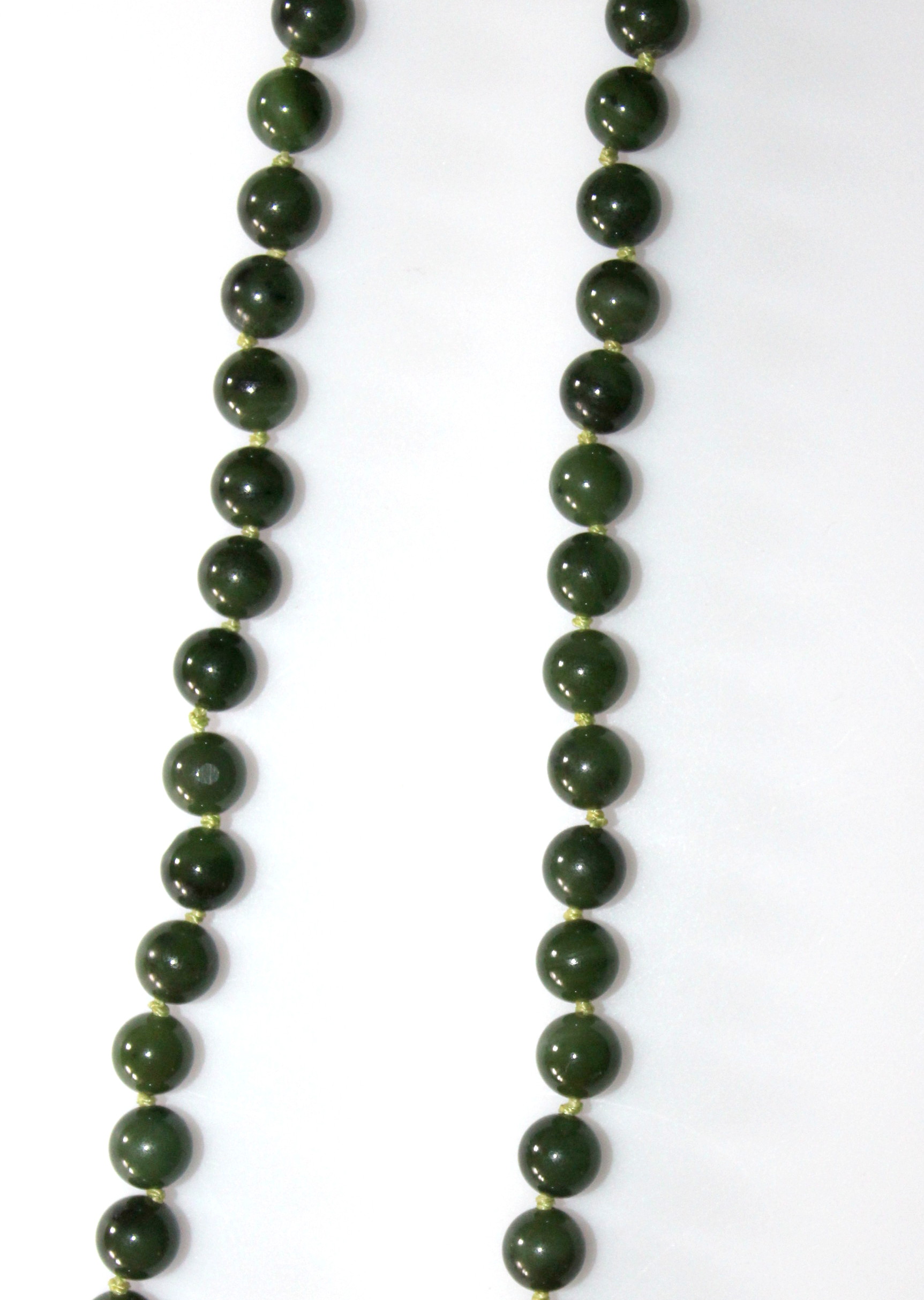 Green Nephrite Bead Necklace