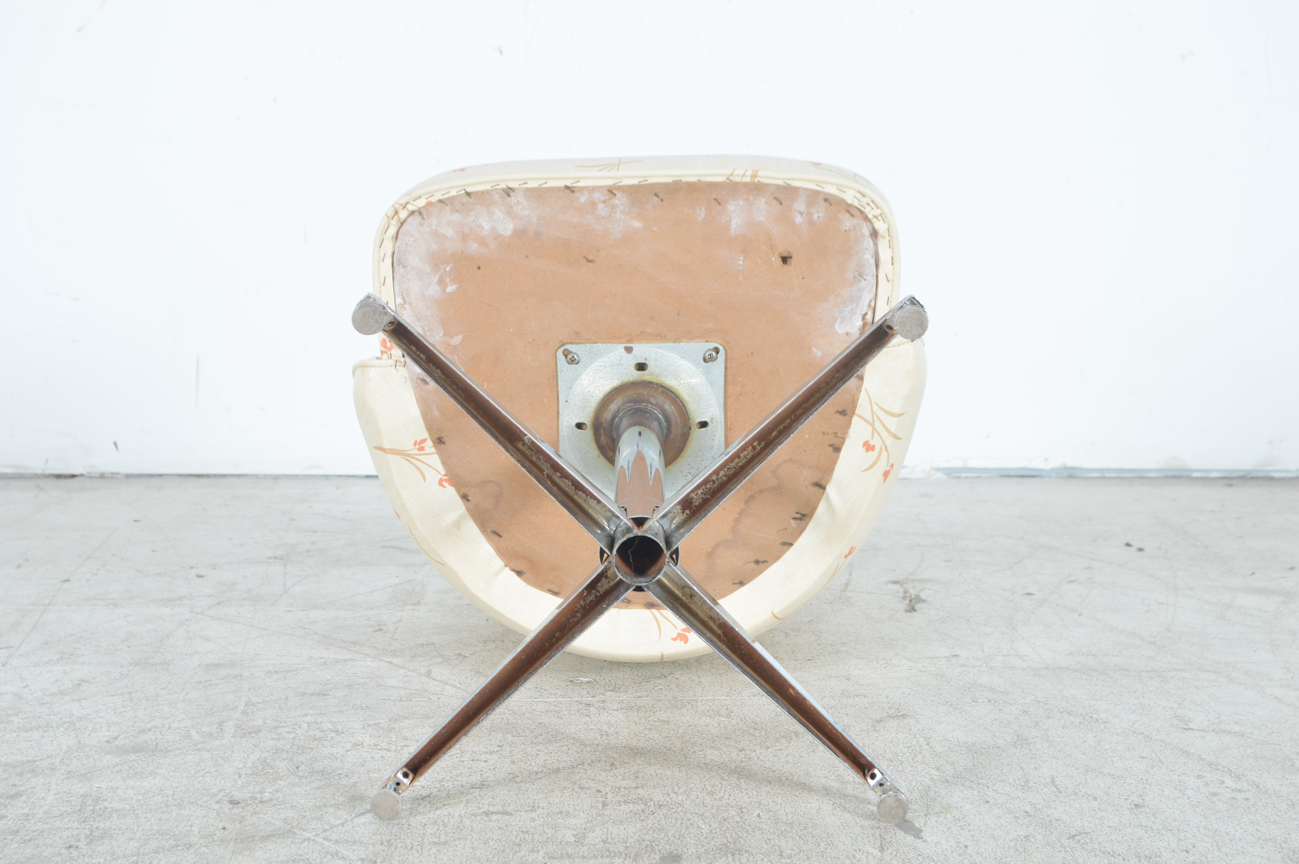 Mid Century Modern Tulip Chair