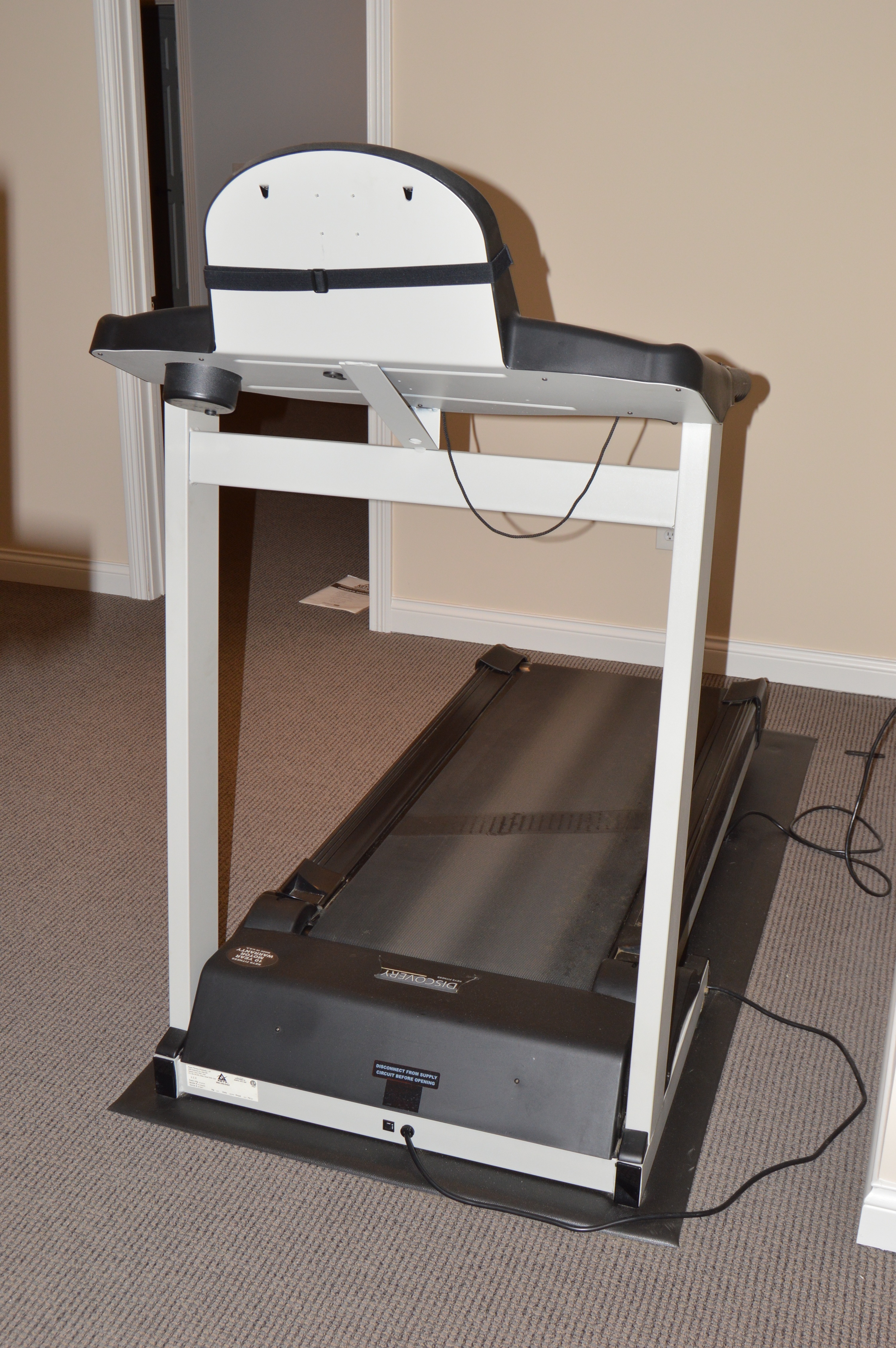 Discovery 560HR Treadmill by Key Fitness