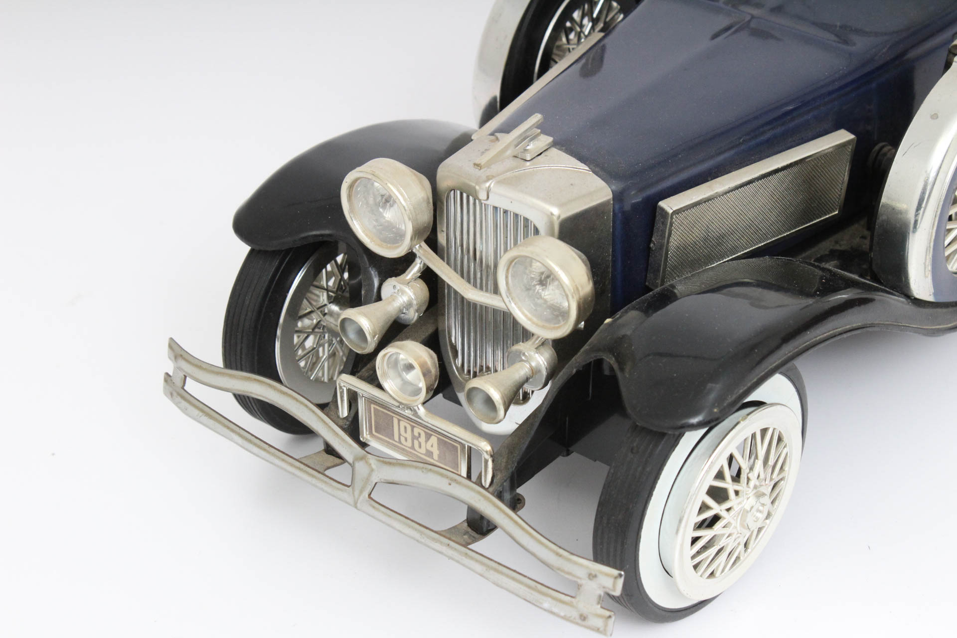 Jim Beam Model "J" Duesenberg Bottle A.C.D. Museum Edition