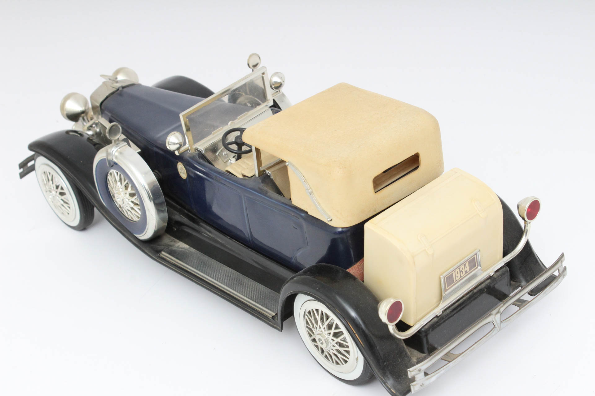 Jim Beam Model "J" Duesenberg Bottle A.C.D. Museum Edition