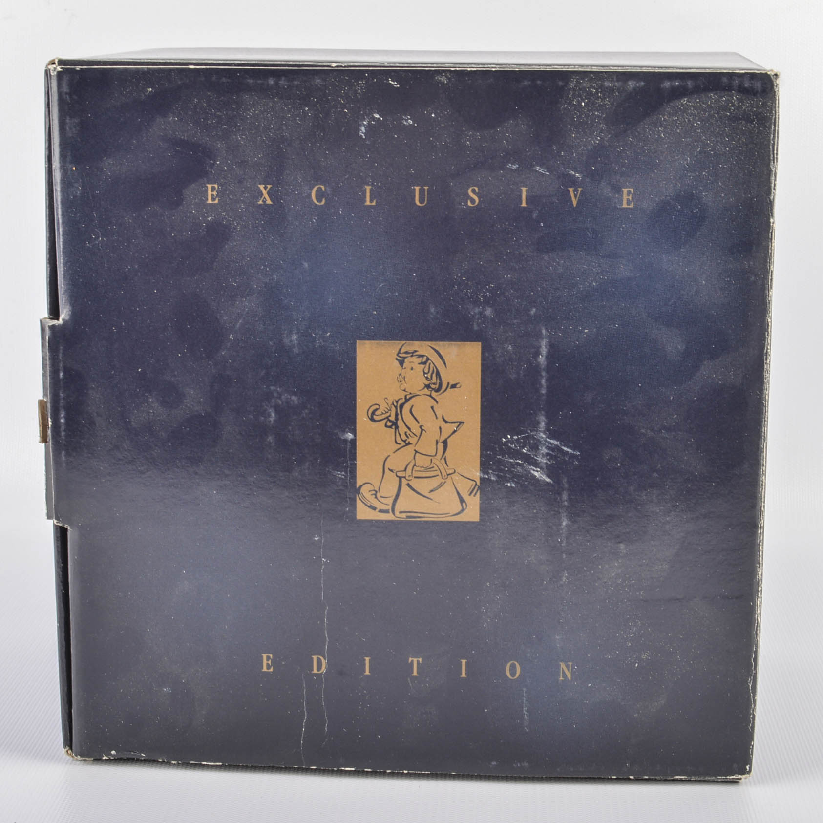 Exclusive Edition for Fifteen-Year Membership Hummel Club "Honey Lover" Figurine