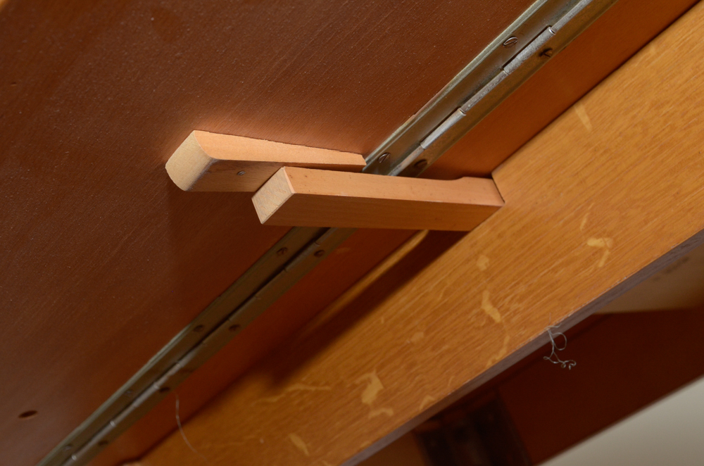 Wooden Round Drop Leaf Table