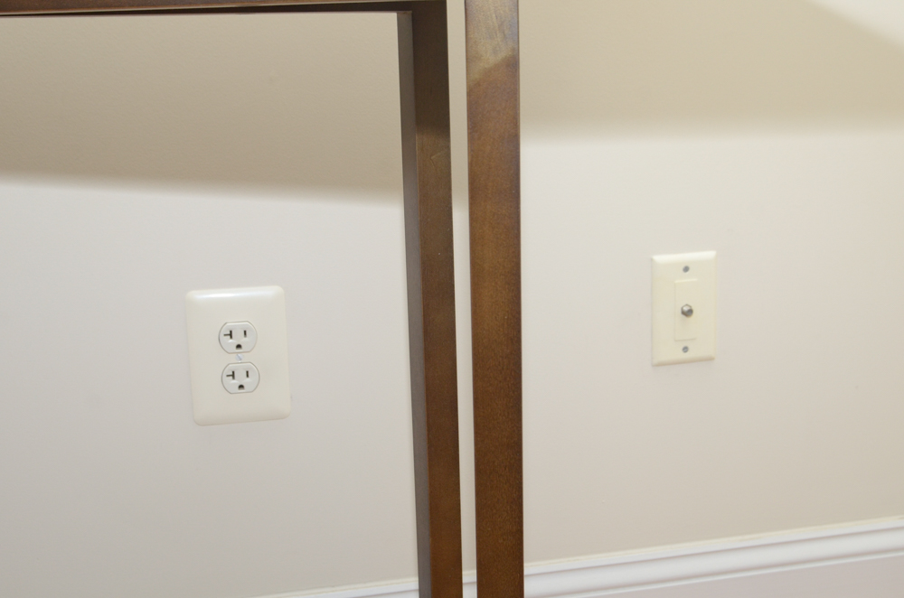 Contemporary Modernist Style Console Table