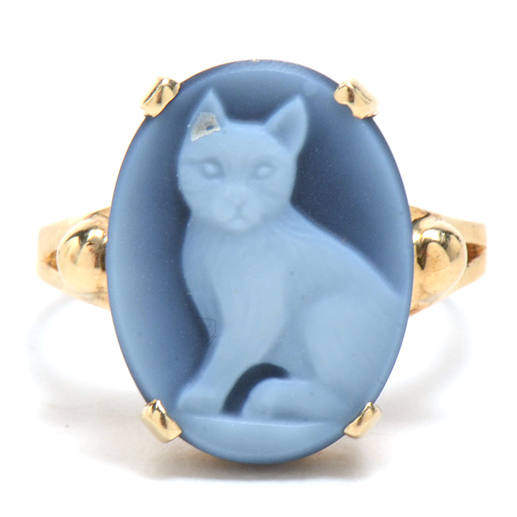 10K Yellow Gold Carved Cat Cameo Agate Ring