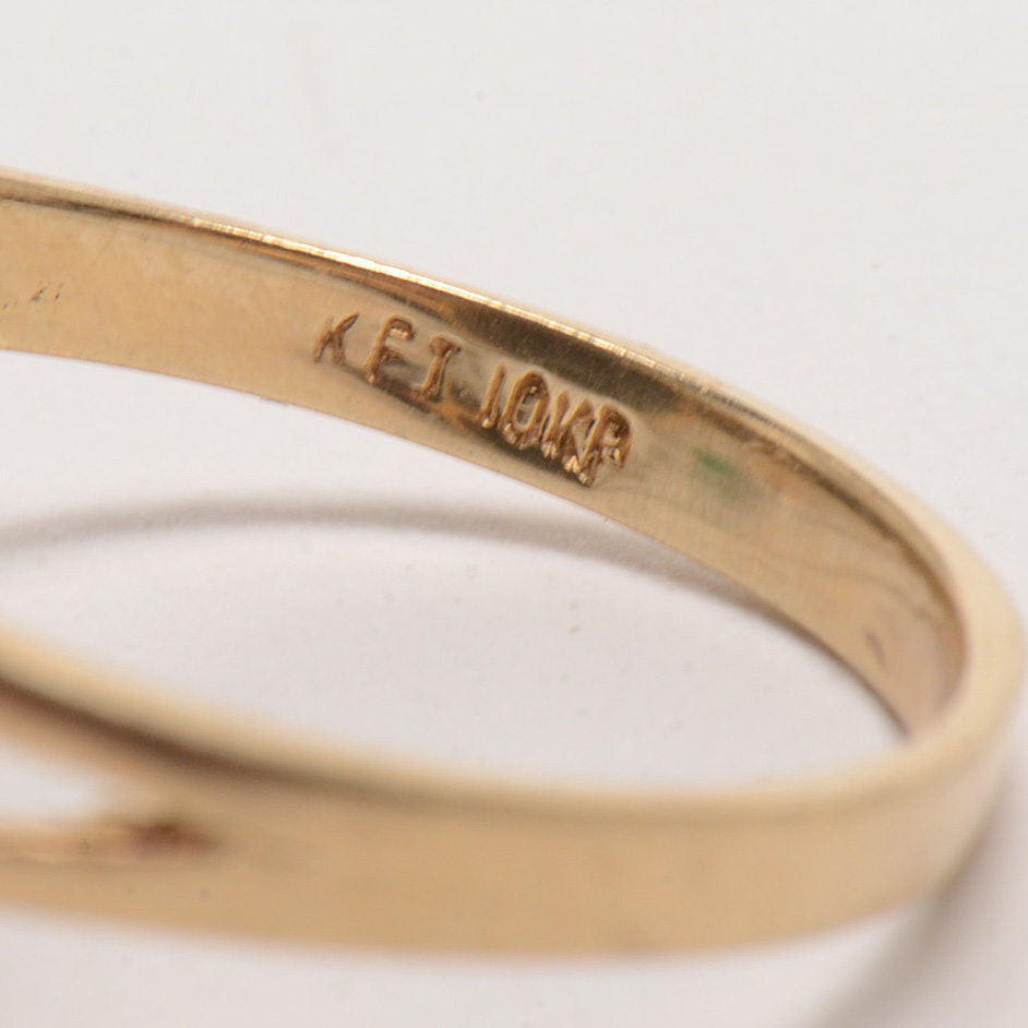 10K Yellow Gold Carved Cat Cameo Agate Ring