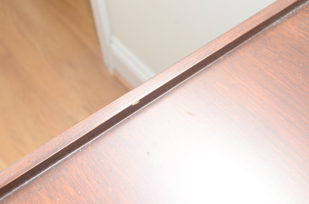 Side Table With Lidded Storage Compartment