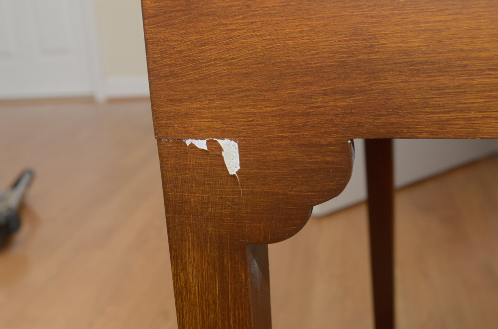 Side Table With Lidded Storage Compartment