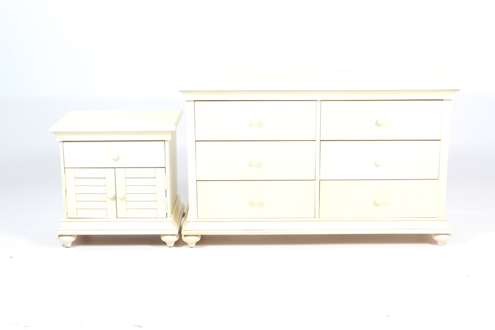 White Finished Wood Bedroom Set