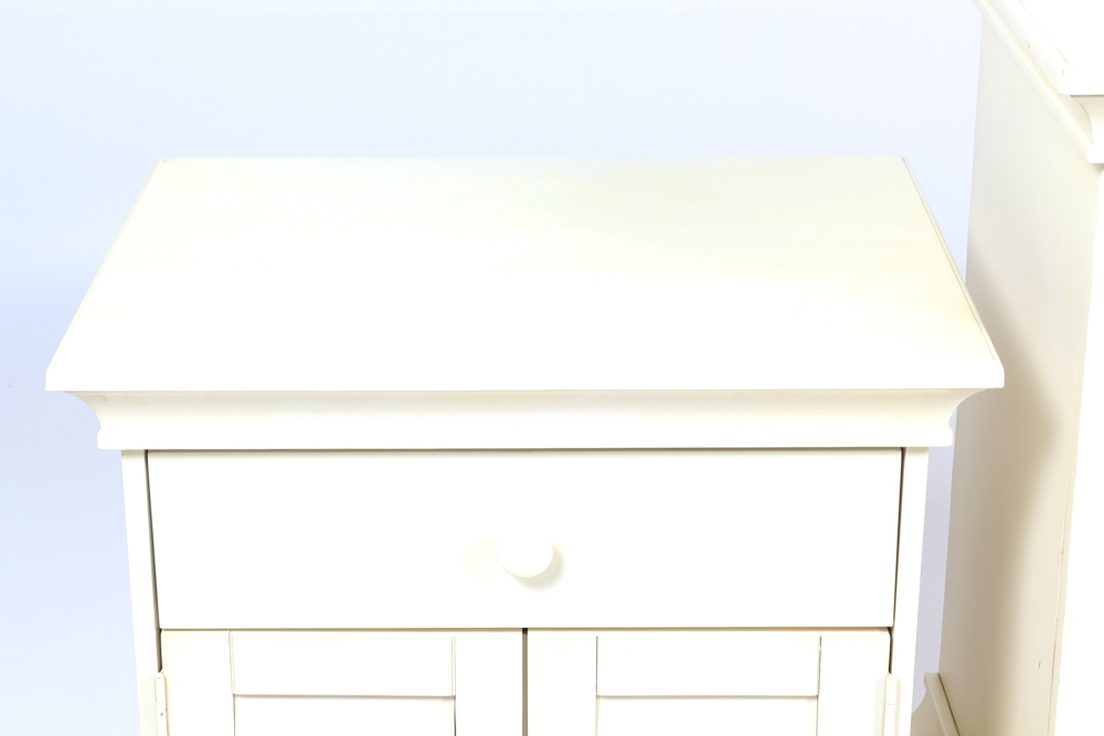 White Finished Wood Bedroom Set