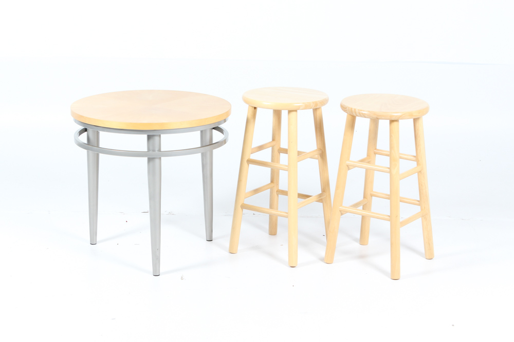 Contemporary Metal Accent Table With Stools