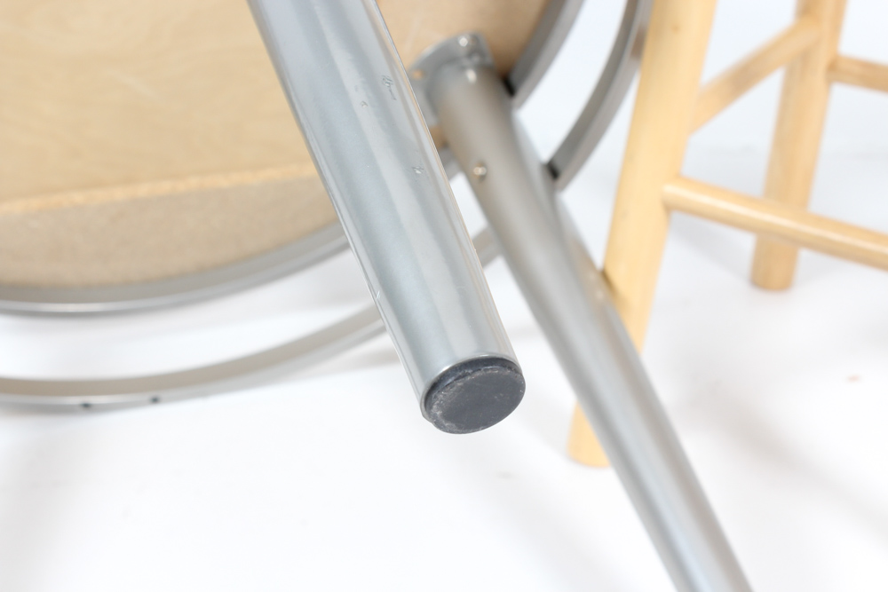 Contemporary Metal Accent Table With Stools