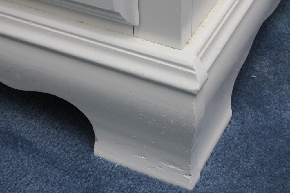 Basset Dresser with Mirror