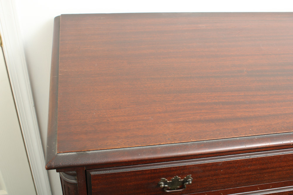 Traditional Mahogany Chest of Drawers