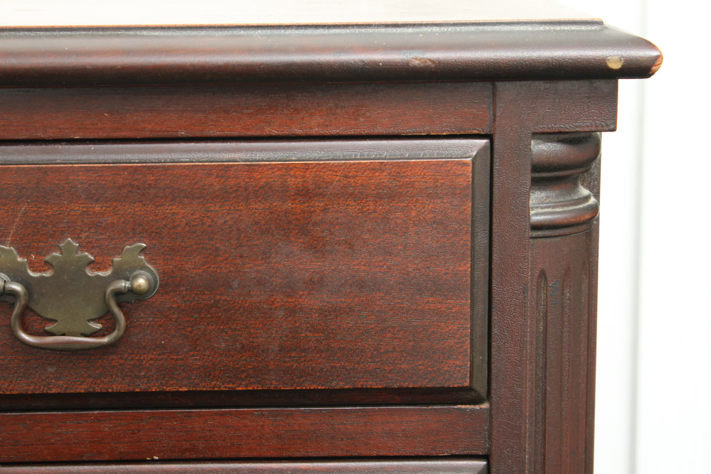 Traditional Mahogany Chest of Drawers
