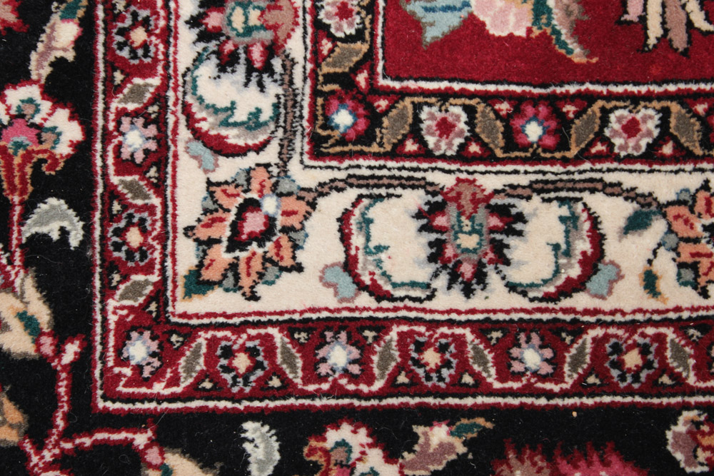 Hand-Knotted Pakistani Wool Area Rug
