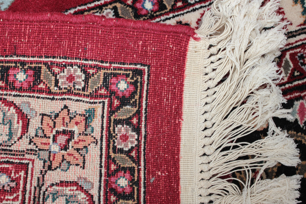 Hand-Knotted Pakistani Wool Area Rug