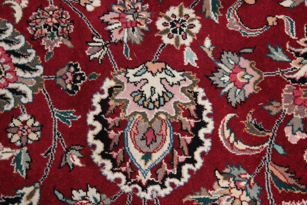 Hand-Knotted Pakistani Wool Area Rug