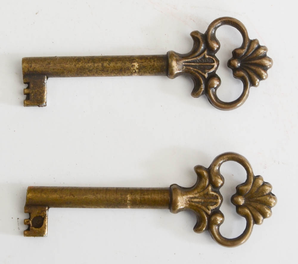 Yew Corner Display Cabinet