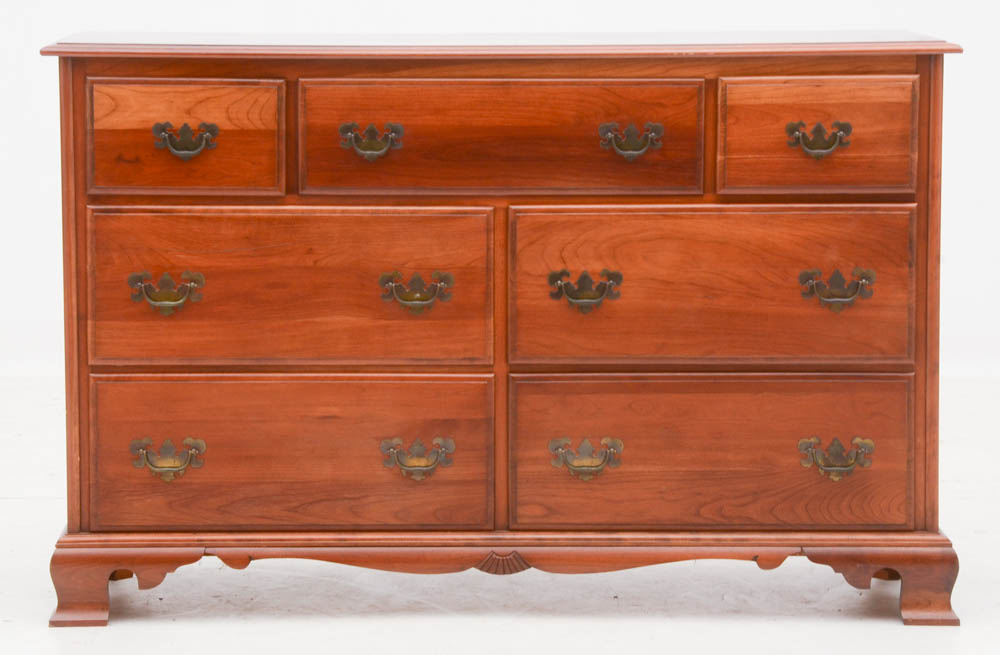 Kling Chest of Drawers in Cherry