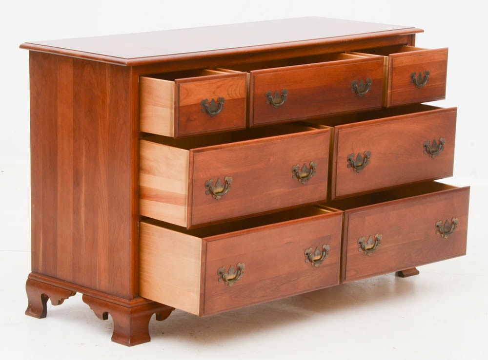 Kling Chest of Drawers in Cherry