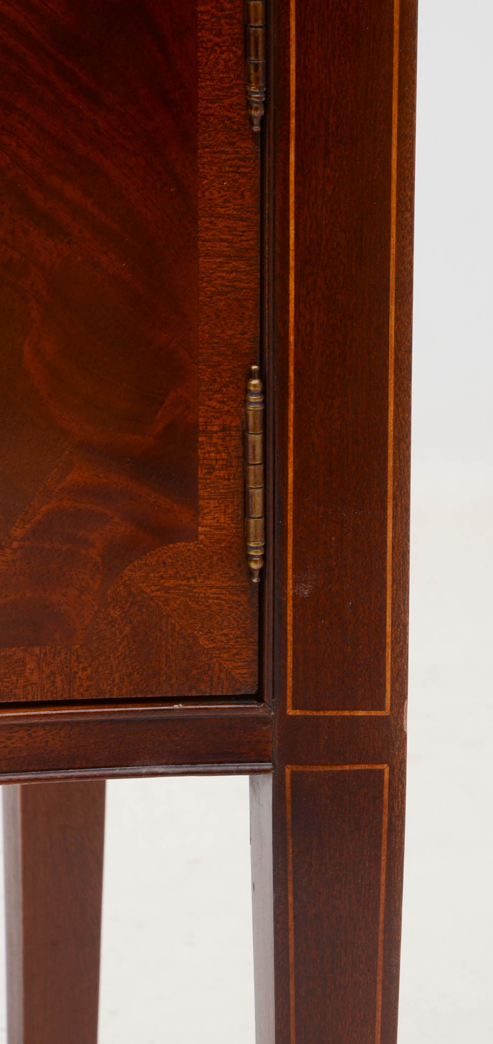 Hickory Chair Serpentine Mahogany Sideboard