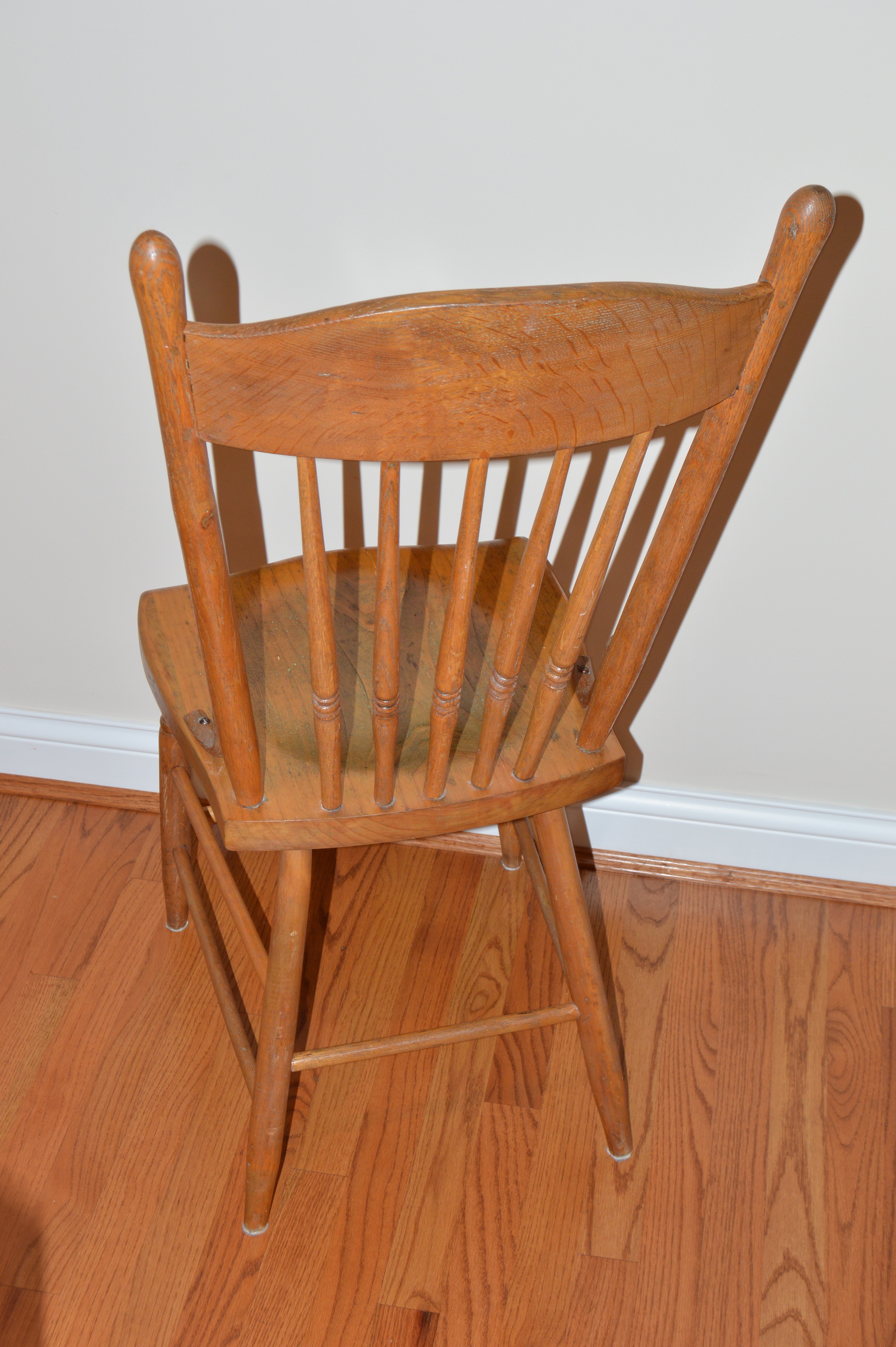 Oak Kitchen Table and Dining Chairs