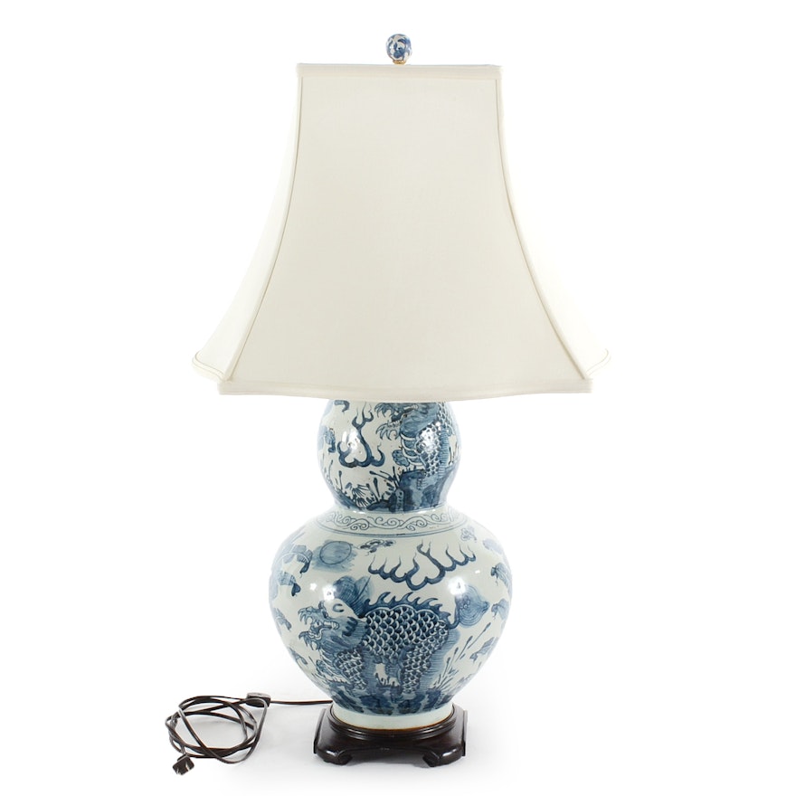 Blue on White Chinese Ceramic Table Lamp