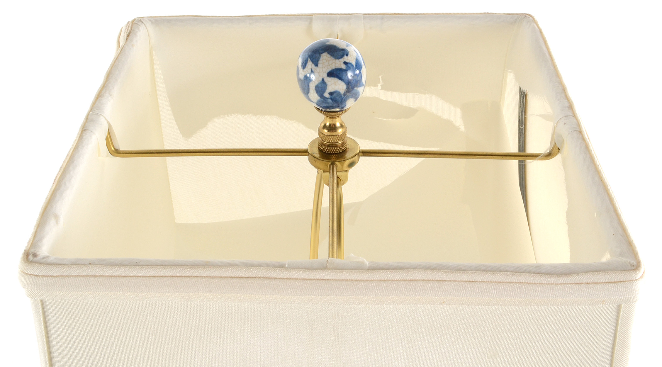 Blue on White Chinese Ceramic Table Lamp